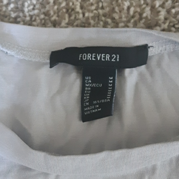 Forever 21 gray t-shirt - Picture 2 of 3